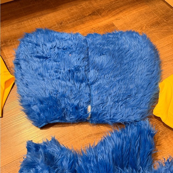 Poppy Playtime Huggy Wuggy Costume- brand new! Adult S/M - Picture 4 of 5